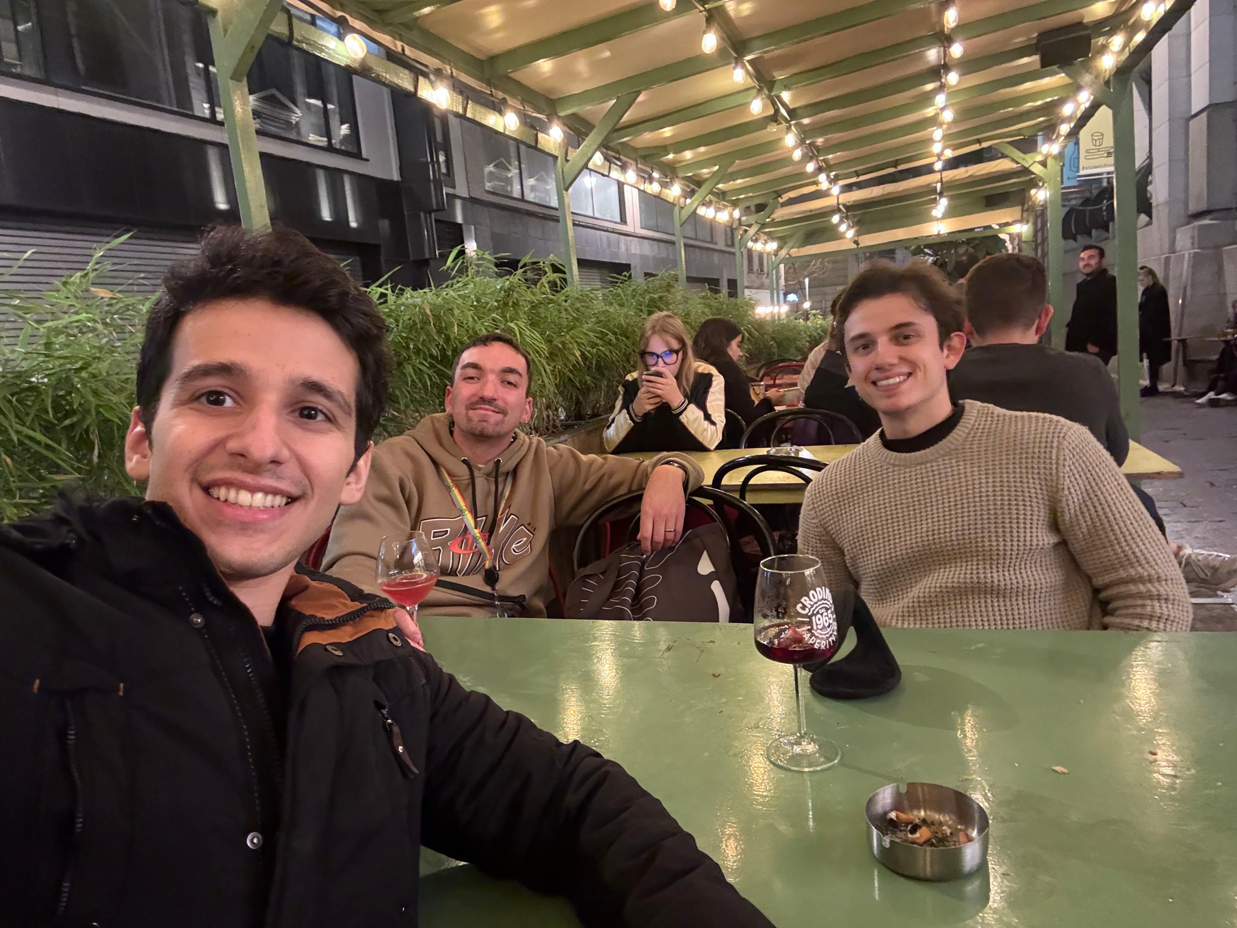 Description of Image 4